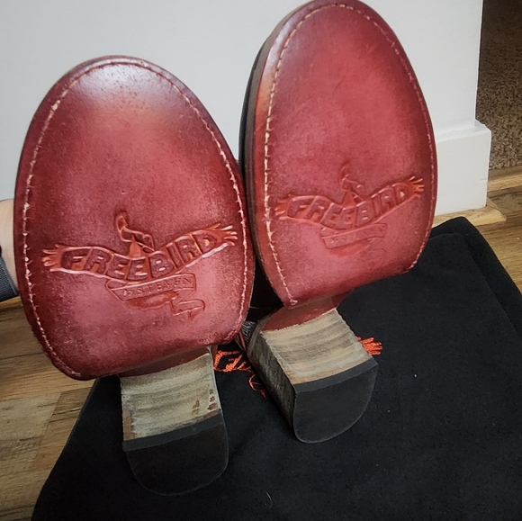 Freebird Raeanne - Picture 4 of 5